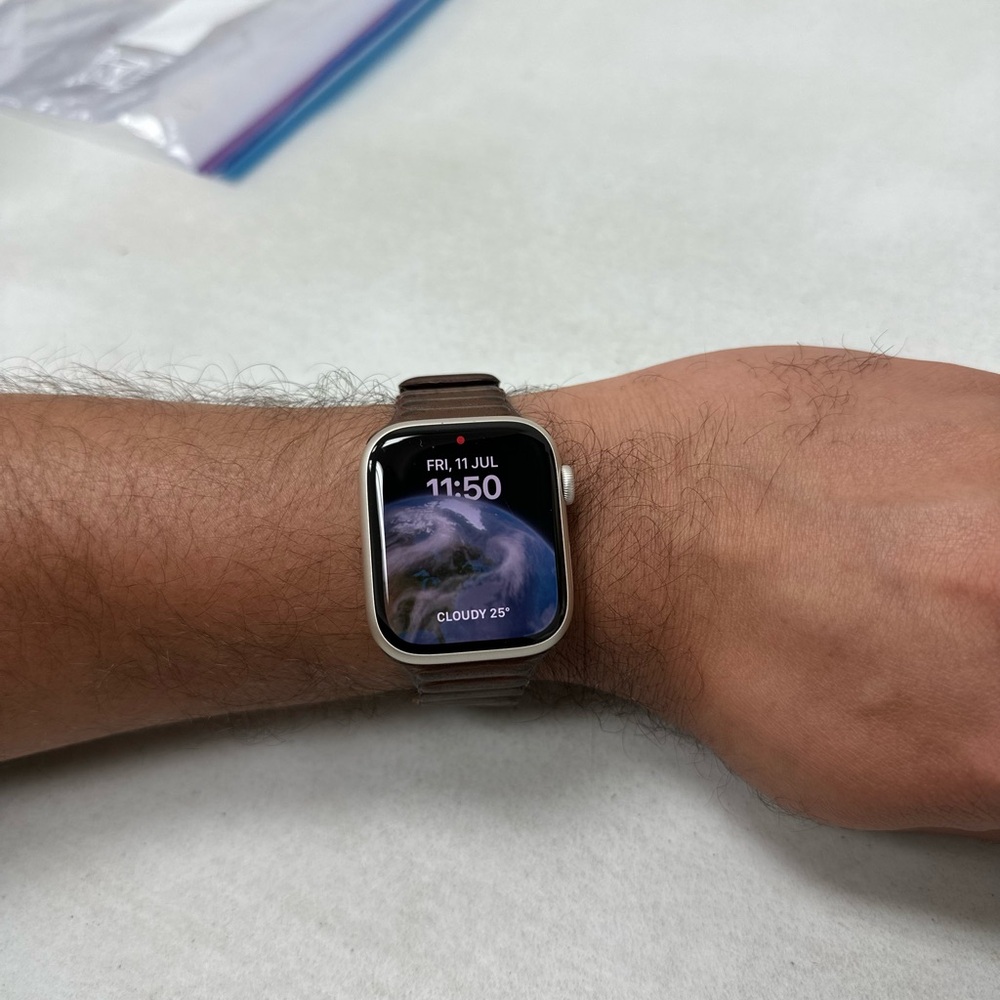 Apple Brown Smartwatch with Minimal Bezels